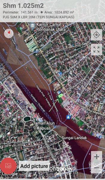 Gudang eks pabrik kapal lahan strategis tepi sungai luas 1.025m2 hak milik pontianak kalimantan barat
