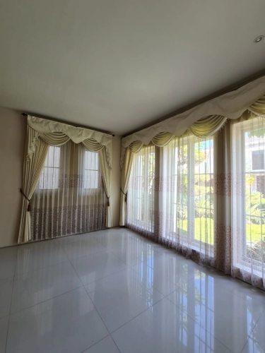 Dijual Rumah Royal Residence Wiyung Surabaya - MURAH - LUAS 375 m2 - Cluster TerDEPAN - Garasi Carport 4 Mobil LUAS