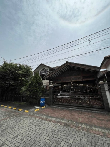 Rumah Asri di Batununggal Indah Kota Bandung