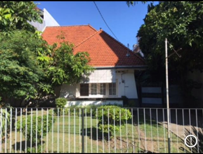 Rumah Ciliwung Pusat Kota Surabaya Selatan