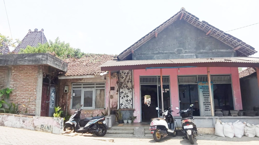Rumah Dijual di Plaosan Magetan Jawa Timur Dekat SMP Negeri 3 Plaosan, SMA Negeri 1 Plaosan, Kantor Desa Pacalan Plaosan