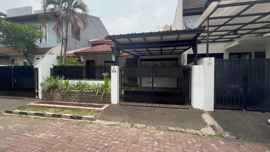 Rumah 2 Lantai Bagus Unfurnished SHM di Jarang Ada Murah Banget Lokasi Belakang Point Square. Jalan Soka Lestari Iii Blok F 34, Lebak Bulus, Cilandak, Jakarta Selatan, Jakarta Selatan