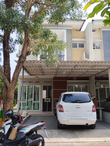 Rumah 2lt luas 235m2 type 3KT di Cluster Victoria Metland Cakung Jakarta Timur