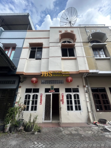 Dijual Rumah di Jalan Brig Jend. Zein Hamid Gg. Pribadi - Medan